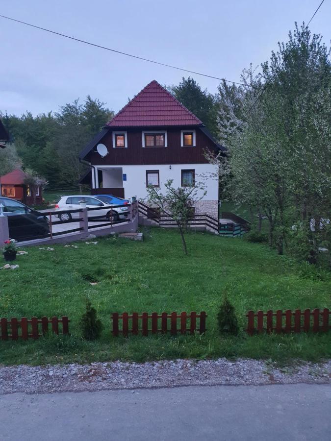 Guest House Wolf II Plitvička Jezera Zewnętrze zdjęcie