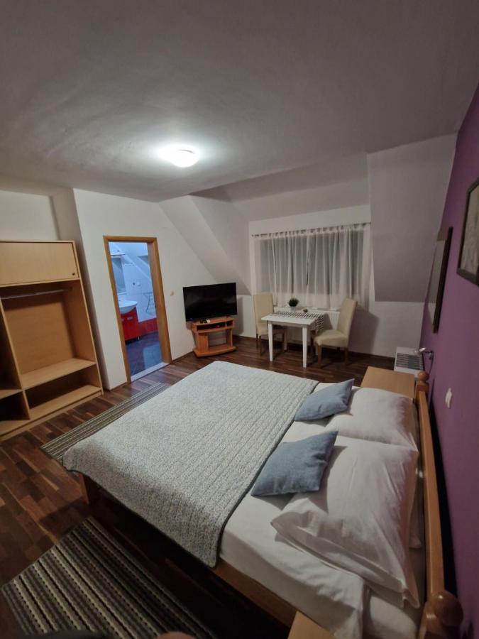 Guest House Wolf II Plitvička Jezera Zewnętrze zdjęcie