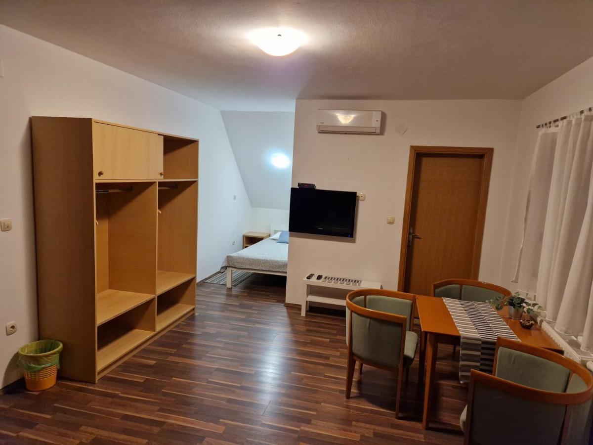 Guest House Wolf II Plitvička Jezera Zewnętrze zdjęcie