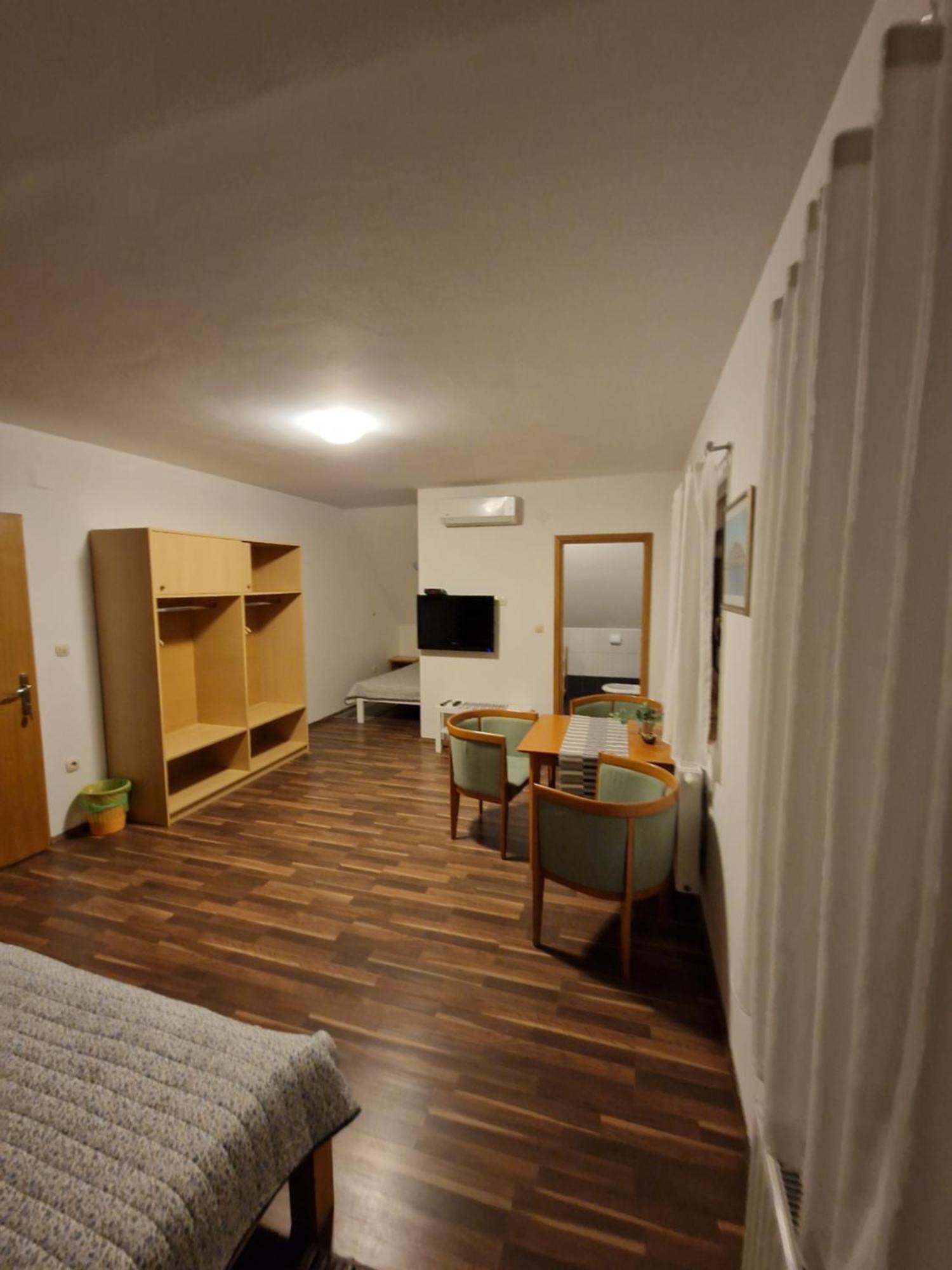 Guest House Wolf II Plitvička Jezera Zewnętrze zdjęcie